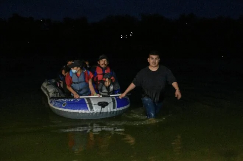 EEUU lanza operación contra redes trasnacionales de tráfico de migrantes