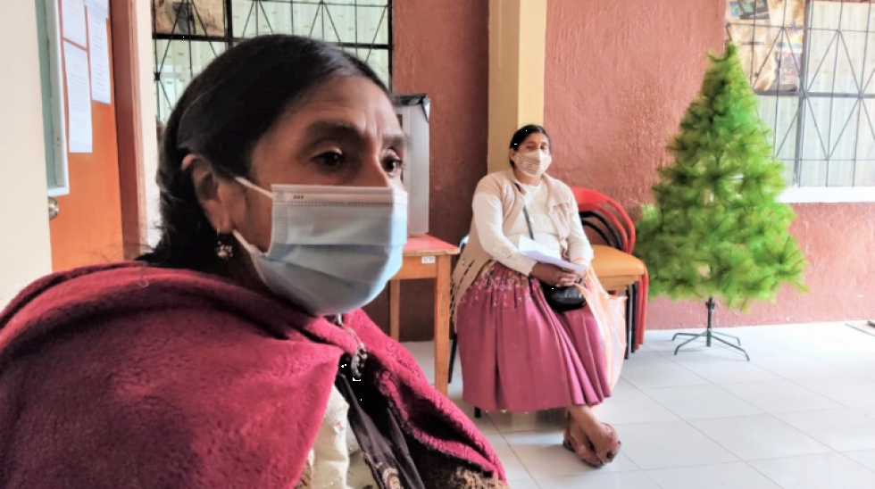 Médico alerta que Bolivia vive ya tercera ola de Covid-19, con más de 1.000 contagios diarios durante abril