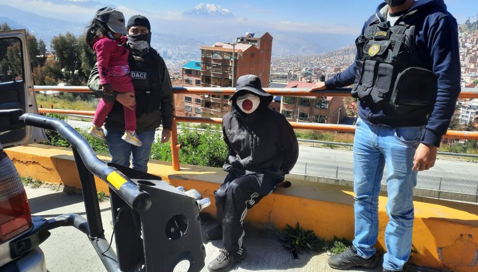 El Alto: Rescatan a niña reportada como desaparecida y capturan a presunto secuestrador