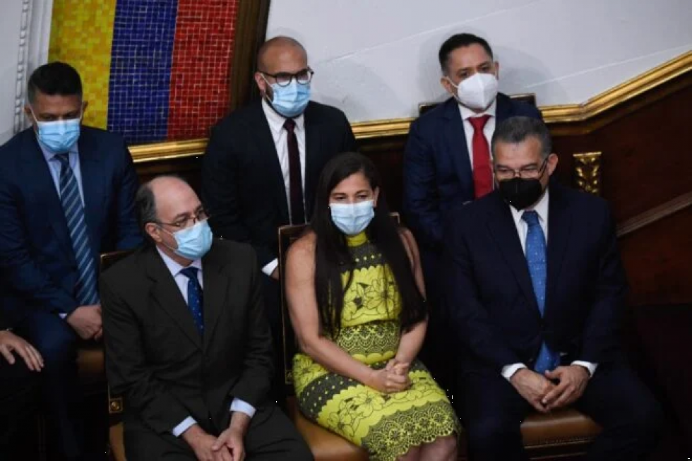 Exministro de Chávez y Maduro preside autoridad electoral de Venezuela