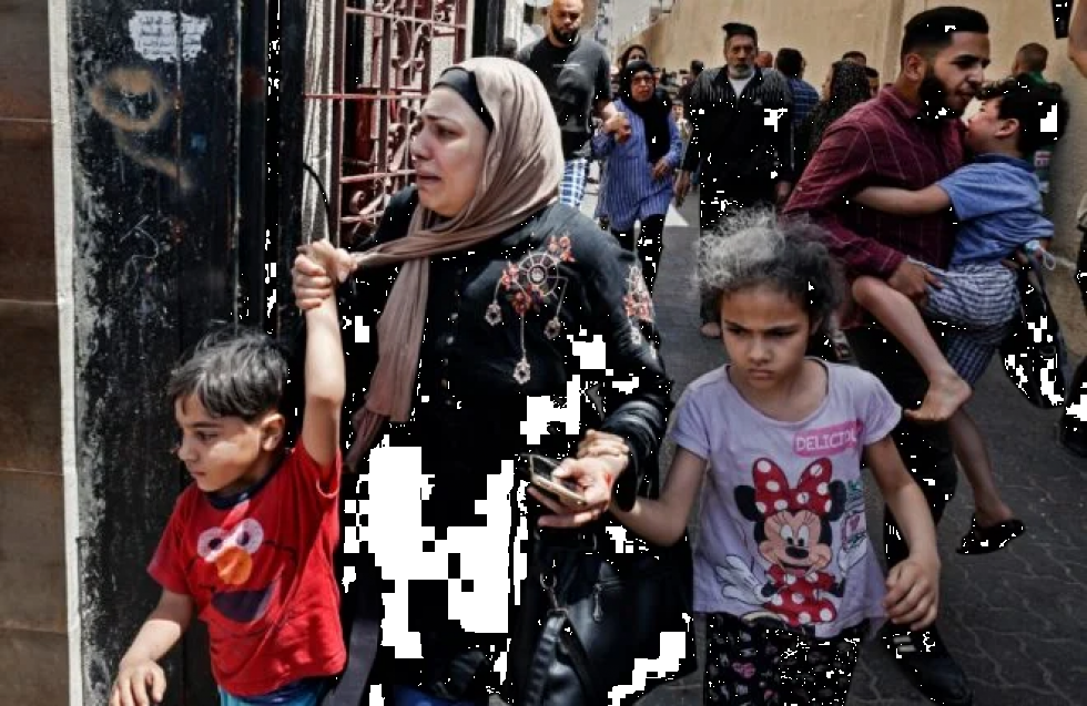 Al menos 26 palestinos y 2 israelíes mueren tras noche de bombardeos en Gaza y disparos de cohetes