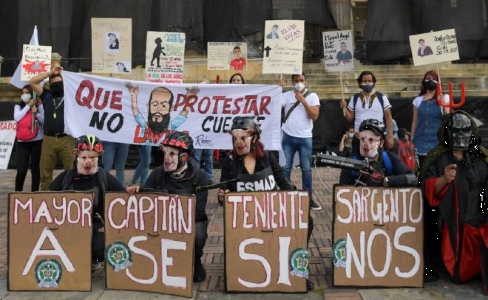 Las calles en Colombia braman por un cambio extremo de la policía