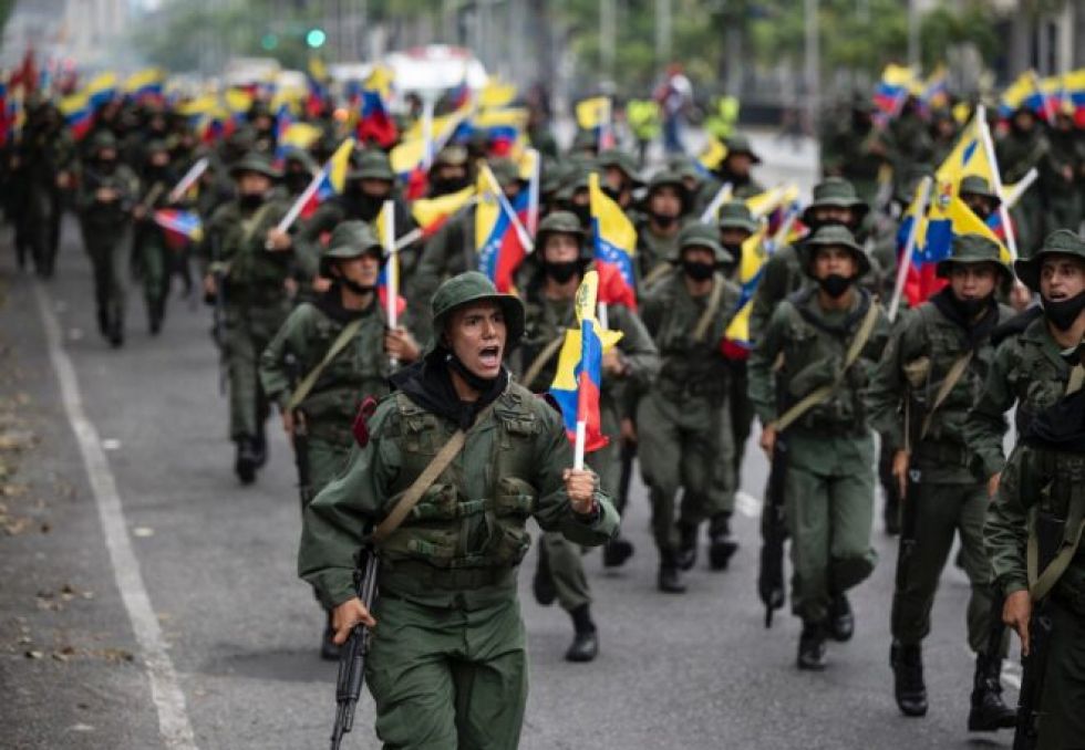 Venezuela denuncia “secuestro” de ocho militares por irregulares colombianos