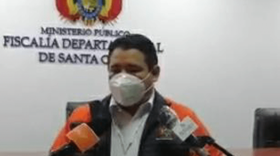 Aprehenden a exdirectora regional de Sustancias Controladas de Santa Cruz por cobros irregulares
