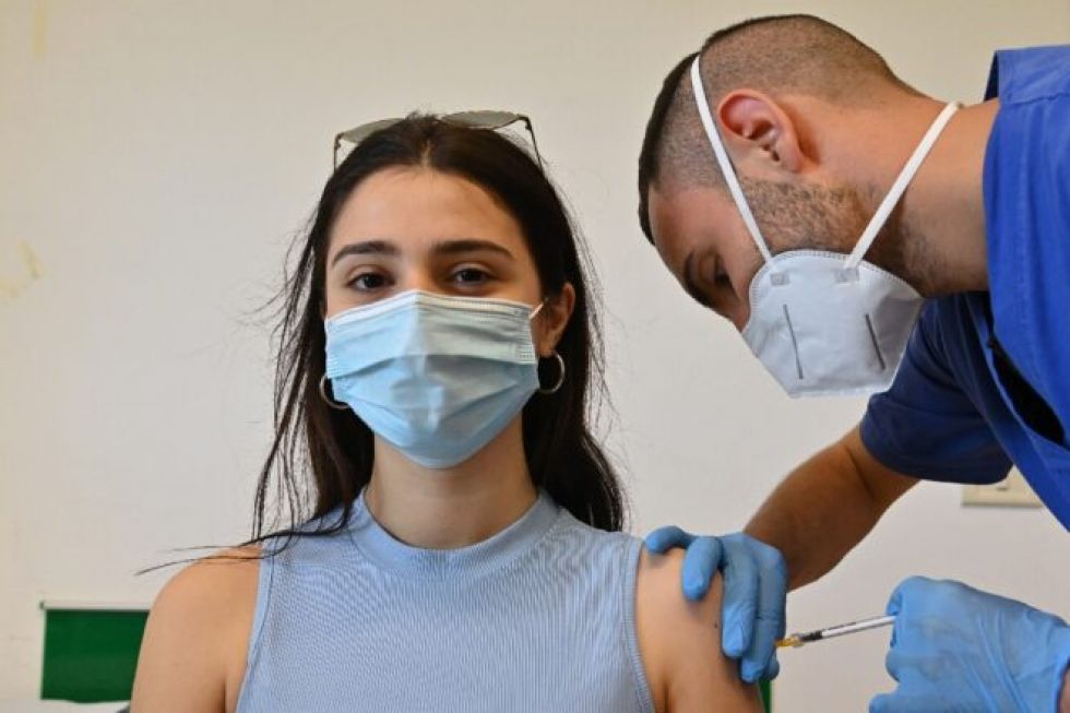 La UE ya aplicó 200 millones de dosis de vacuna anticovid, según el conteo de la AFP
