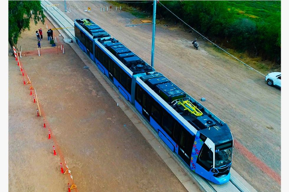Cochabamba: Perfilan para septiembre pruebas finales de líneas roja y verde del Tren Metropolitano