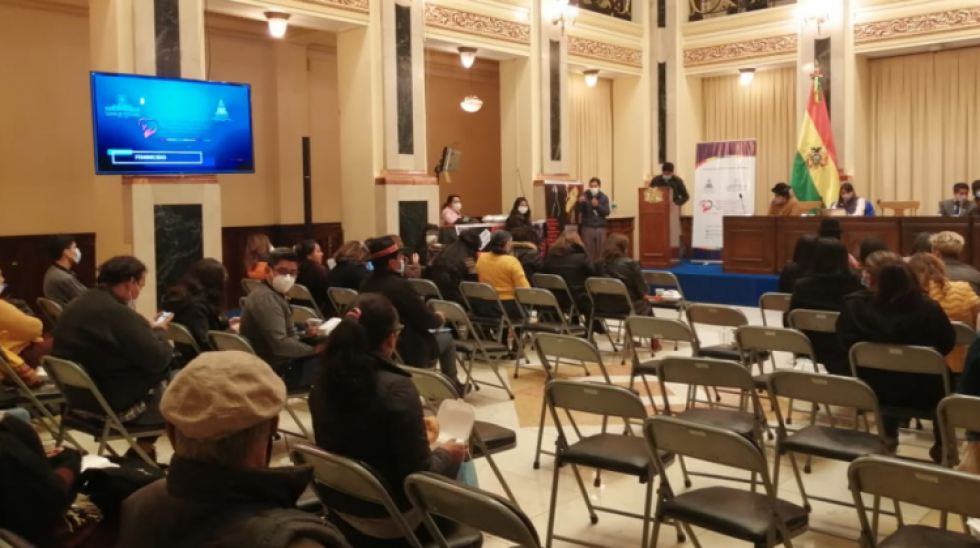 Senadores identifican los "cuellos de botella" para la retardación de sentencias de feminicidios