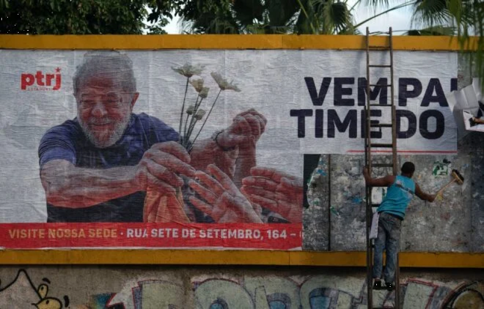 Lula busca reconquistar al electorado de centro con la mirada en 2022