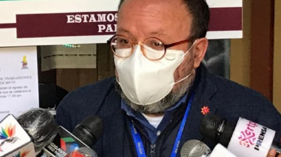 Narváez: "Autoridades ya deberían acopiar oxígeno y medicamentos para La Paz. Lo que viene es complicado"