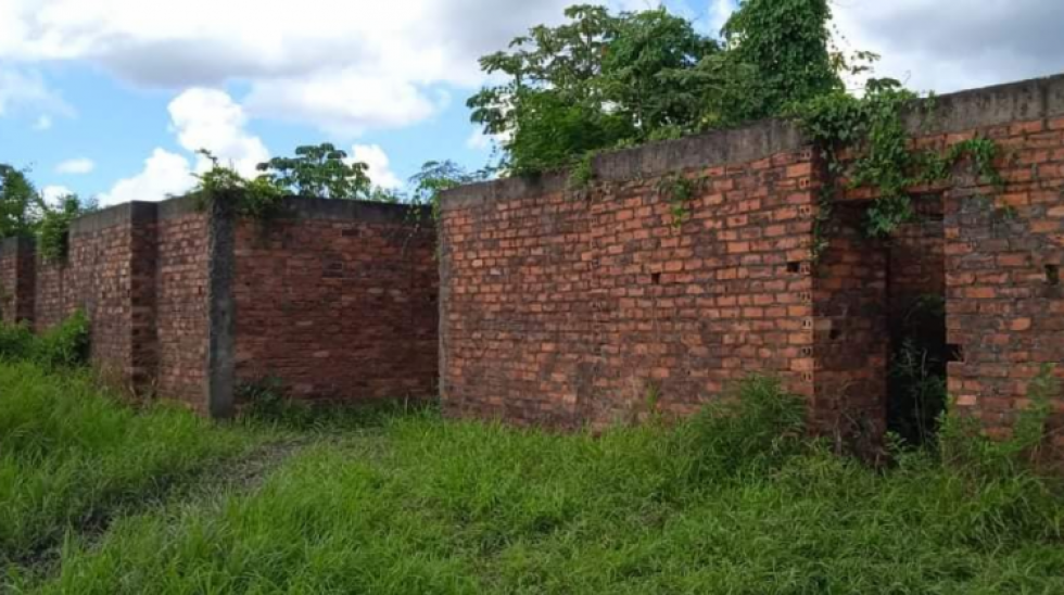 Denuncian que obras fantasmas y otras a medio construir dejó el "Evo Cumple" en dos regiones de La Paz y Beni