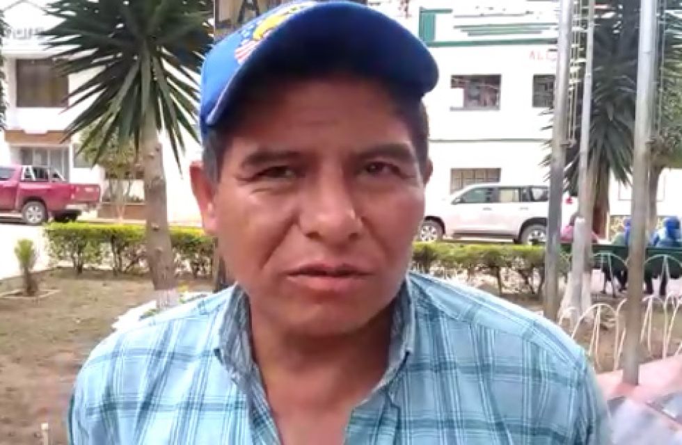 Productores de valles cruceños ratifican bloqueo este lunes: “el contrabando nos está matando”