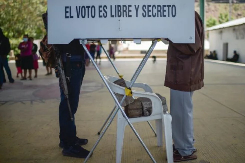 Presidente de México sufre revés en elecciones legislativas