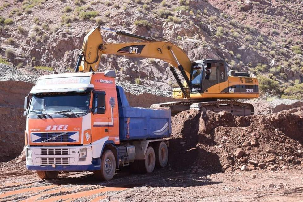 Gobierno busca frenar la explotación ilegal de oro