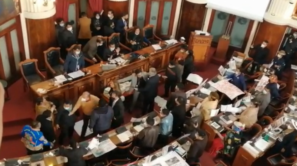 MAS presentará denuncia ante la Comisión de Ética contra senador Montero y diputada Áñez
