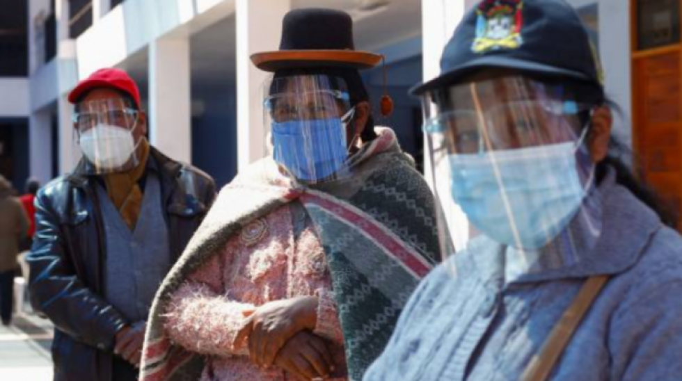 Sedes: La Paz ya ingresó a la meseta de contagios, los más afectados tienen entre 30 y 39 años