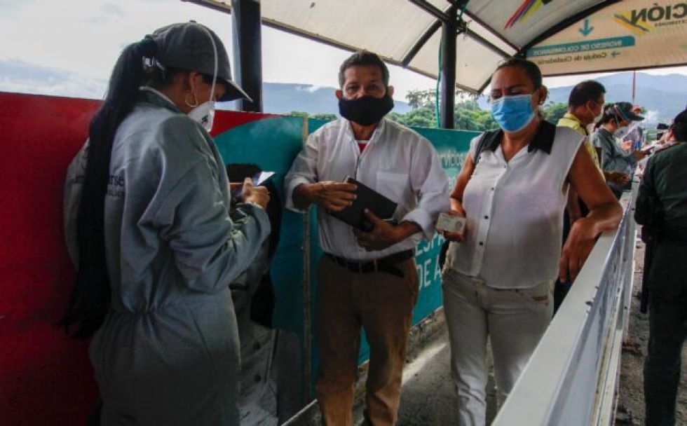 Acnur pide apoyar regularización de millones de migrantes venezolanos en América Latina
