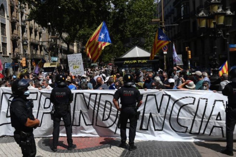 División y escepticismo ante el anuncio de los indultos a los separatistas catalanes