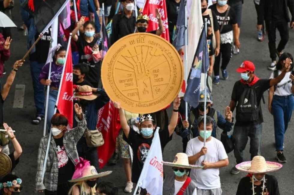 Nueva manifestación prodemocracia en Bangkok pese al covid-19