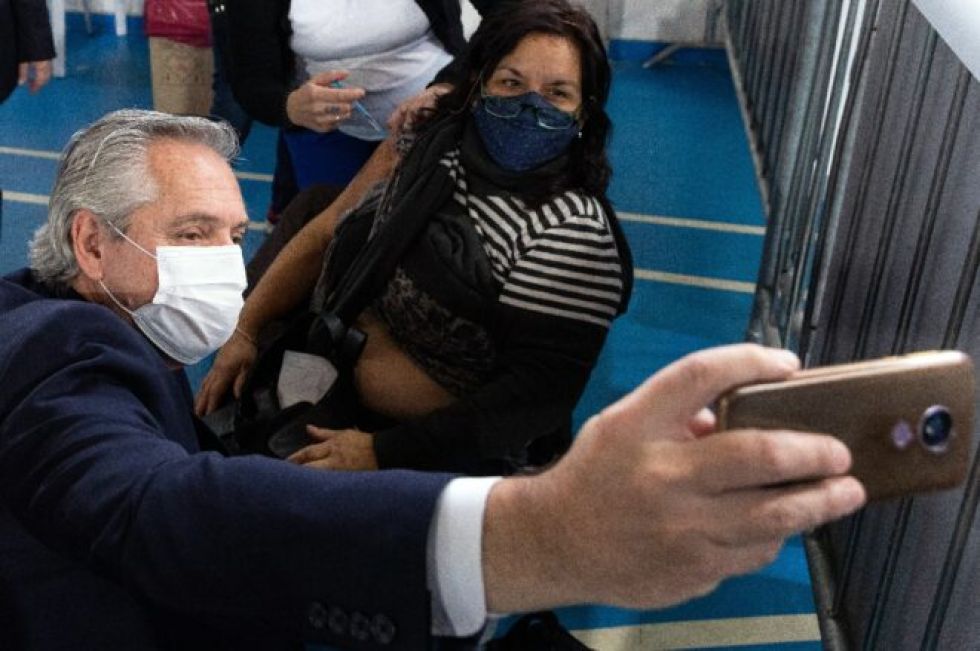 Argentina restringe ingresos a su territorio por temor a variante Delta