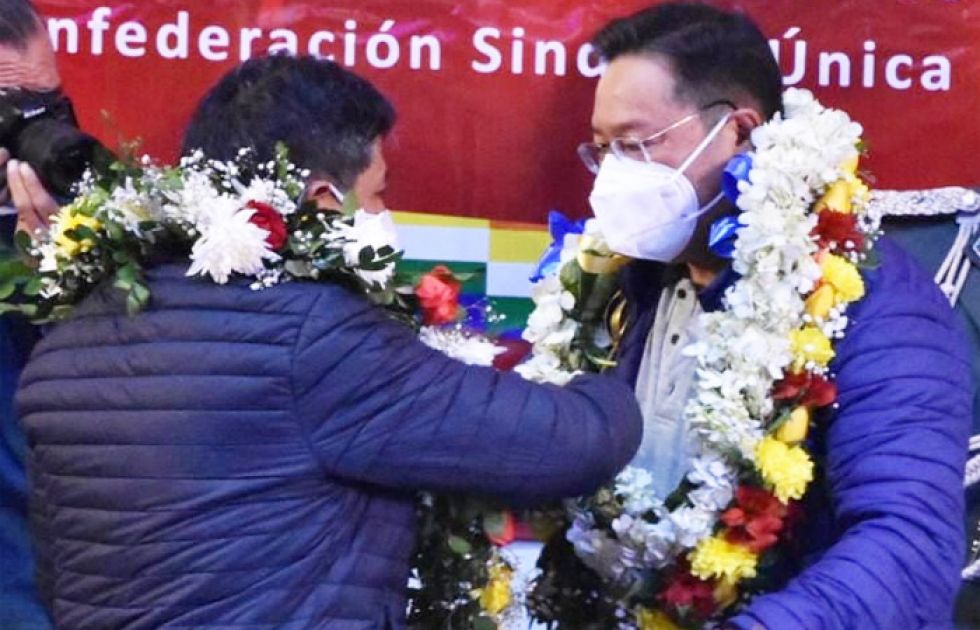 Arce ve amenazas desestabilizadoras y pide unidad a las organizaciones