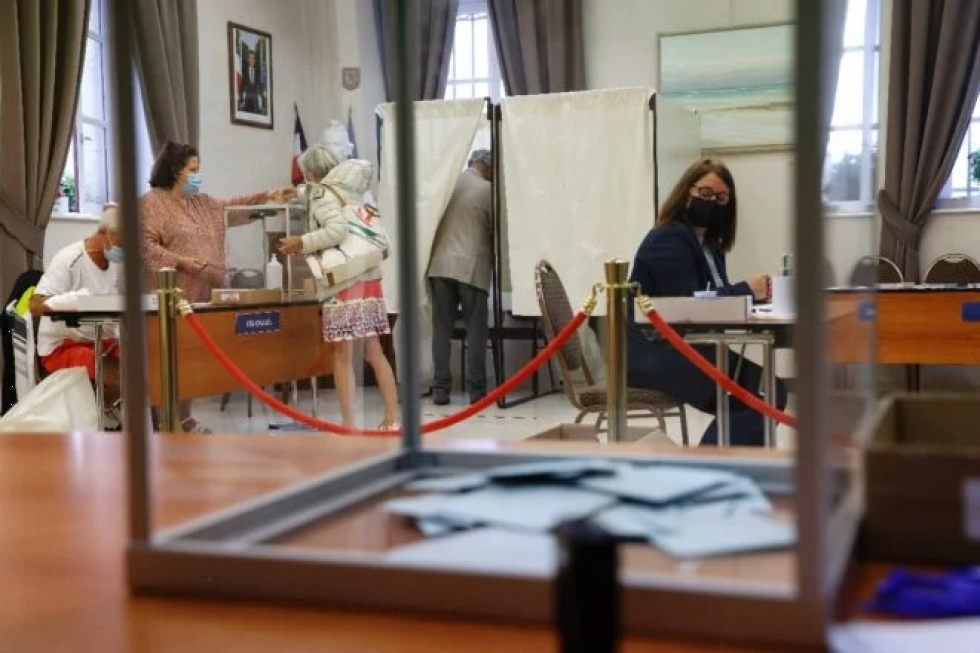 Severo revés para Macron y Le Pen en comicios regionales en Francia