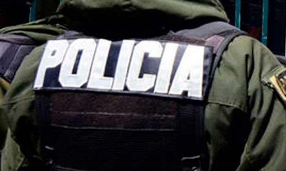 Oruro: Policía resulta herido de bala, tras ataque de la novia de un reo