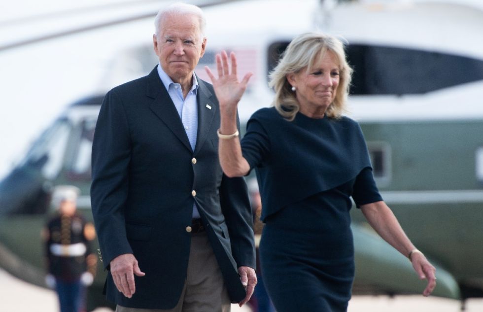 Biden visita Florida para brindar “consuelo” tras mortal derrumbe de edificio