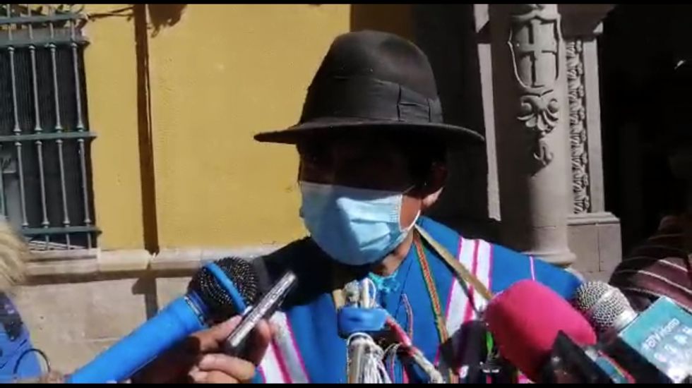 Originarios desmienten secuestro de policías en Vitichi