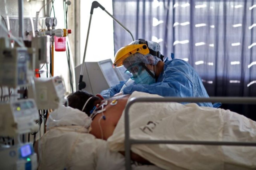 Agotamiento médico en Argentina, al borde de los 100.000 muertos por covid-19