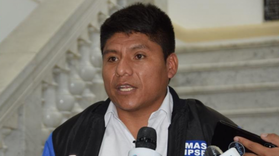 Senador Loza insiste en que Camacho debe responder por muertes en el gobierno de Áñez