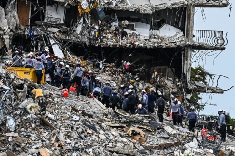 Sube a 64 saldo de muertos dos semanas después del derrumbe de edificio en Florida