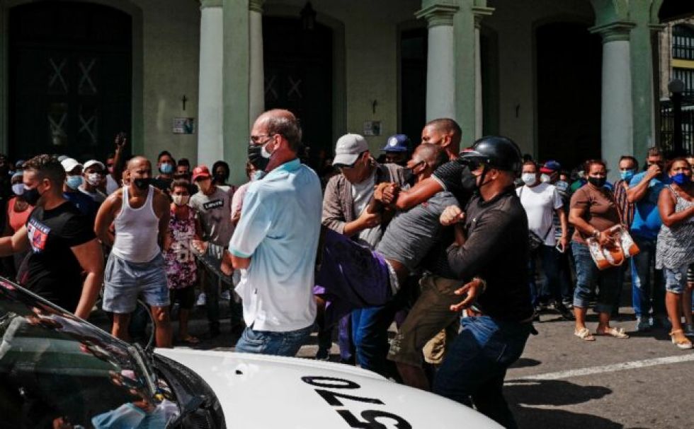 Cuba, sacudida por manifestaciones inéditas contra el gobierno