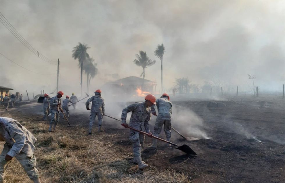 Sistema de Alerta Temprana de la Armada permite sofocar incendio en Puerto Quijarro