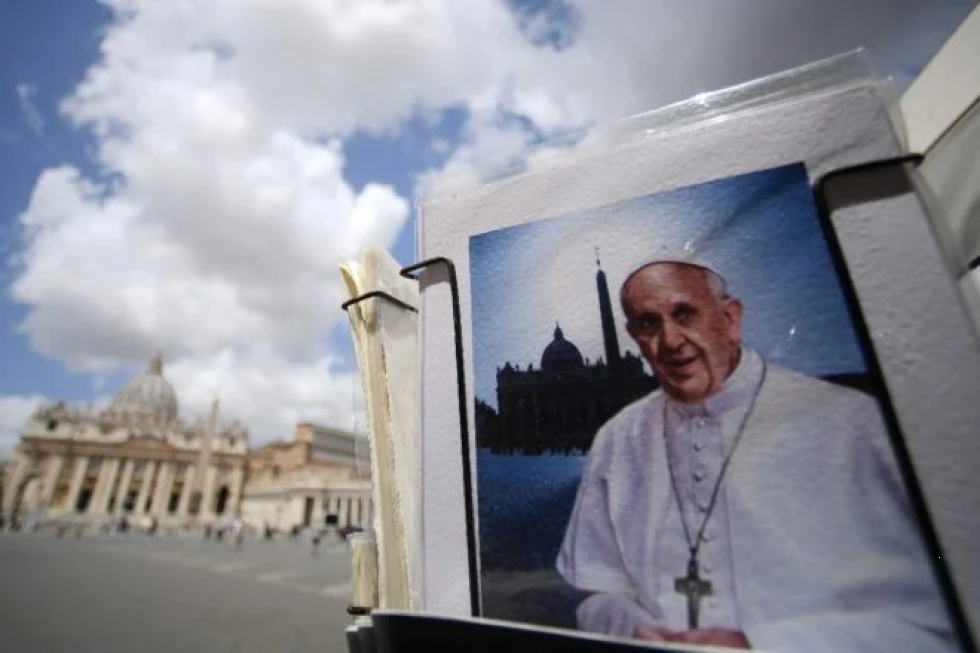 El Papa Francisco salió del hospital tras su operación de colon