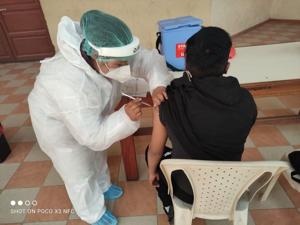 Escuela de maestros en Potosí vacunó más de un centenar de alumnos contra el coronavirus