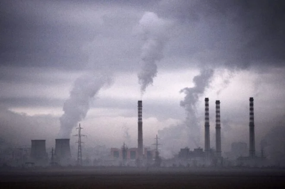 Registran nuevo récord mundial de emisiones de CO2 en 2023 por el desarrollo insuficiente de energías limpias