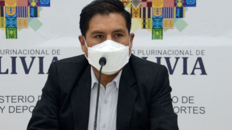 Ministro de salud será interpelado y deberá responder 17 preguntas sobre el proceso de vacunación 