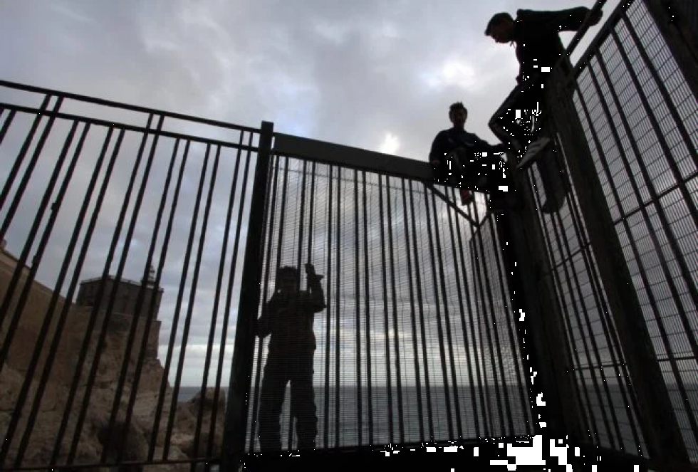 Más de 200 migrantes entraron en el enclave español de Melilla