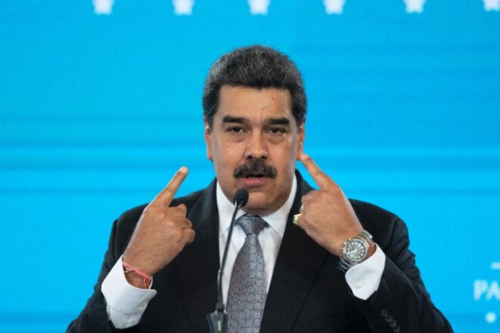 “Estamos listos” para negociar con la oposición en México, dice Maduro