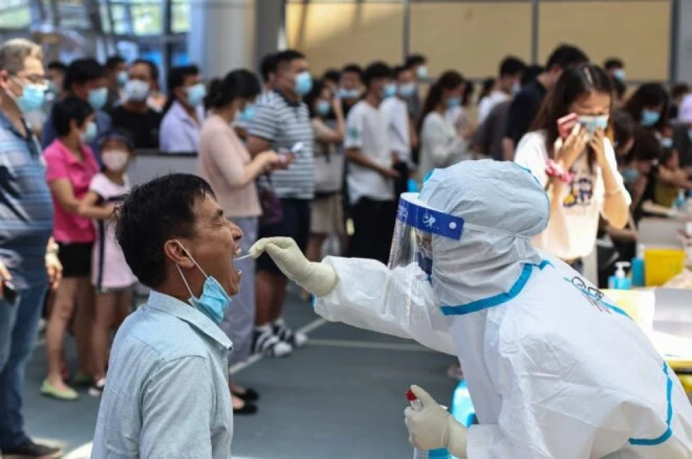 China registra 76 nuevos casos de covid, récord en un día desde enero