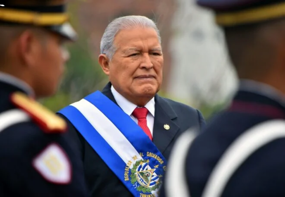 Juez de EL Salvador ordena detener a expresidente Sánchez Cerén