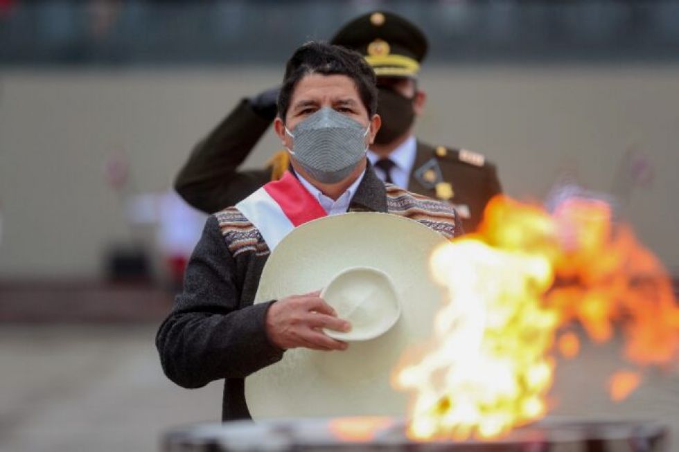 Castillo designa una nueva cúpula militar en Perú