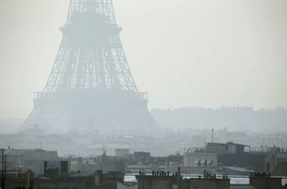 Estado francés es condenado a multa récord por no reducir contaminación del aire