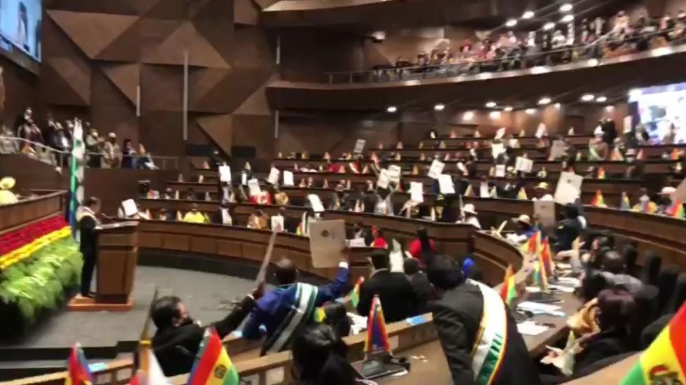 Confrontación entre la oposición y oficialismo empañan el discurso de Arce y actos por el 6 de Agosto