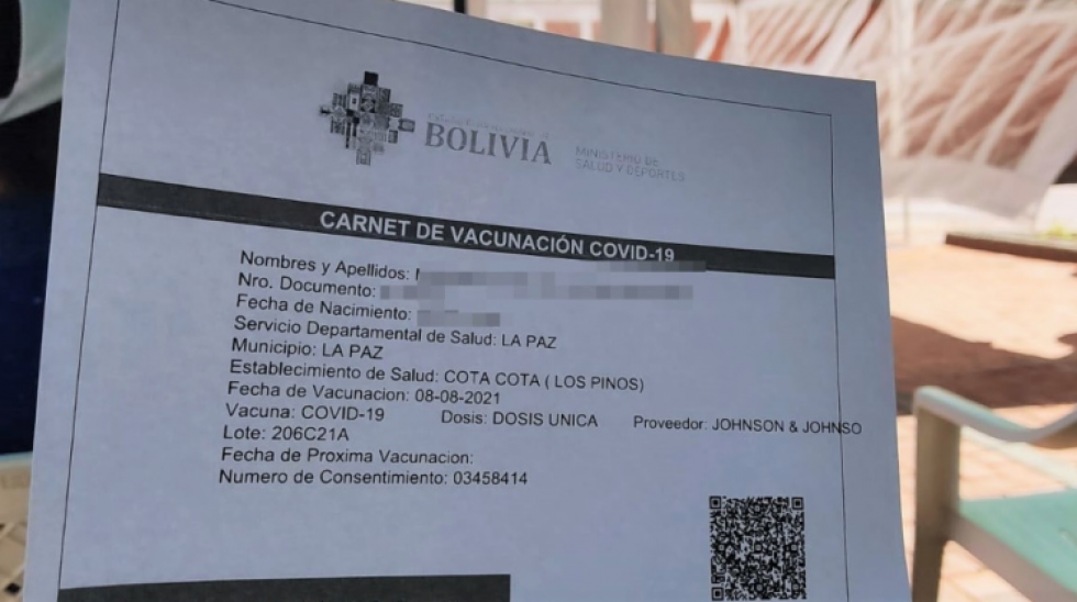 Policía investiga venta de certificados de vacunación anticovid falsos en tres regiones