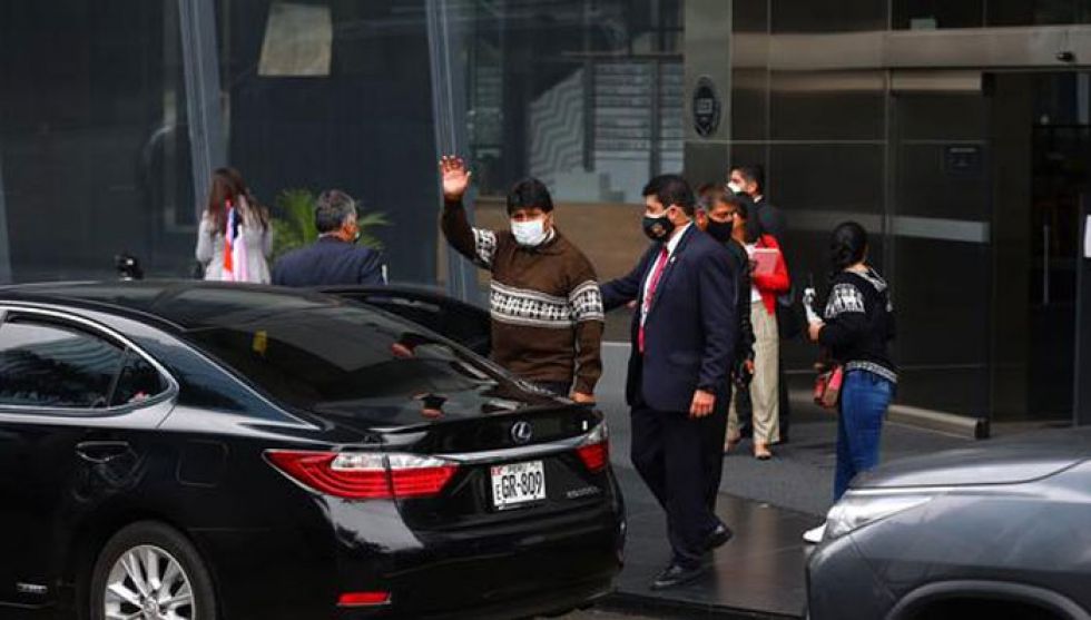 Trato de mandatario que recibe Evo genera polémica en Perú y la Policía sale a dar explicaciones