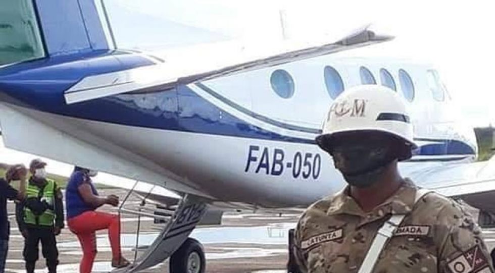 Caso vuelo chárter: MAS niega irregularidades y FAB afirma que se pagó a cuenta fiscal