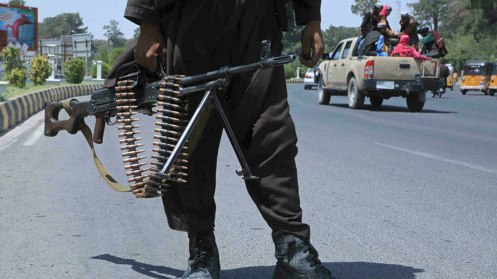 Los talibanes amnistían a los soldados afganos en Herat