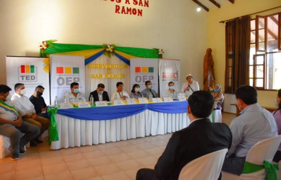 Serecí concluye posesión de nuevos oficiales Registro Civil en cuatro localidades de Santa Cruz