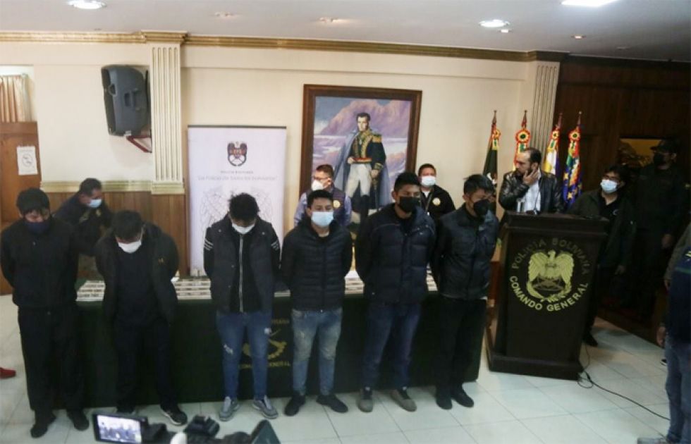 Operativo policial aprehende a 24 presuntos antisociales en la ciudad de El Alto